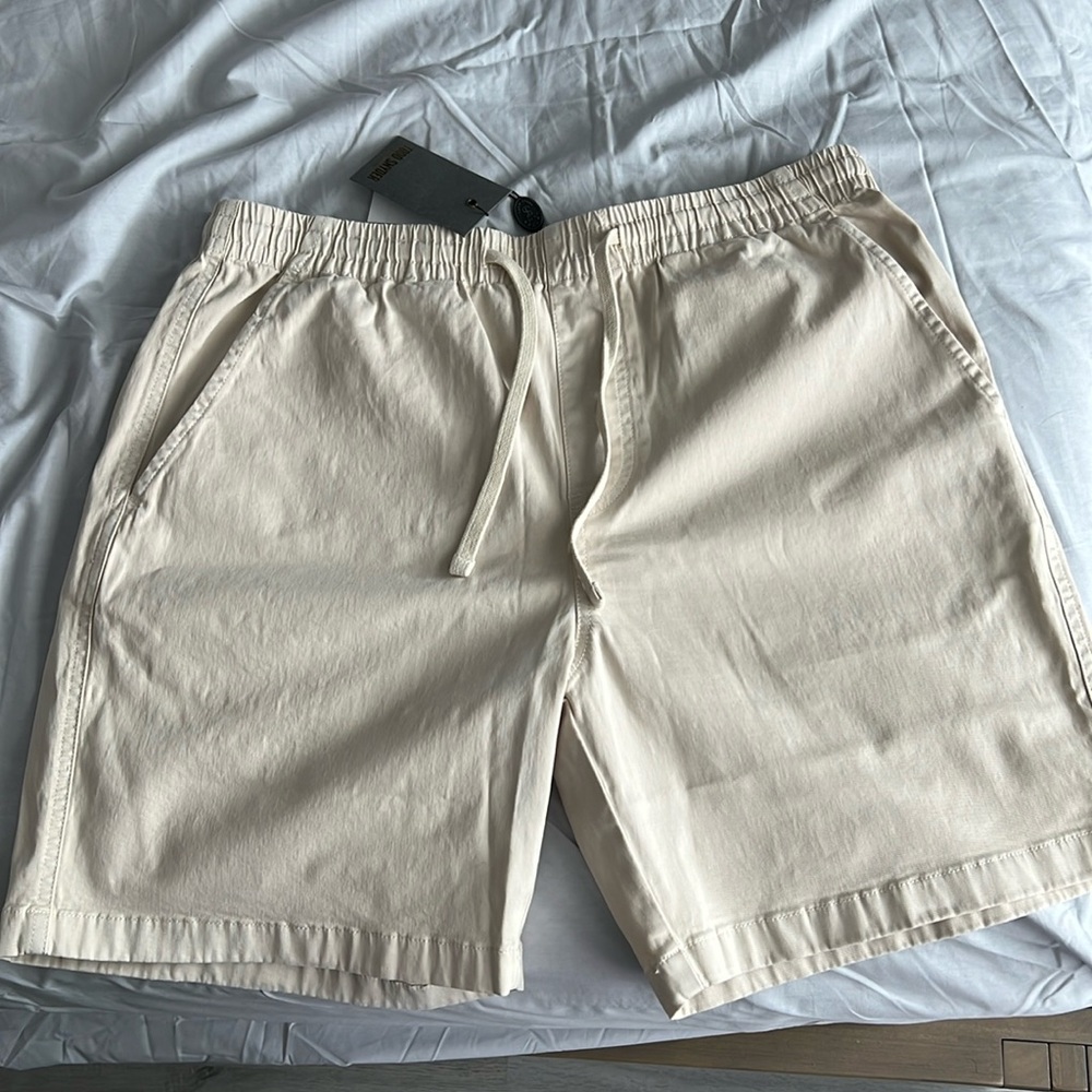 Todd Snyder 7”  Stretch Weekend Shorts